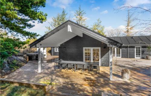  Beautiful Home In Blokhus With Wifi And 4 Bedrooms in Blokhus