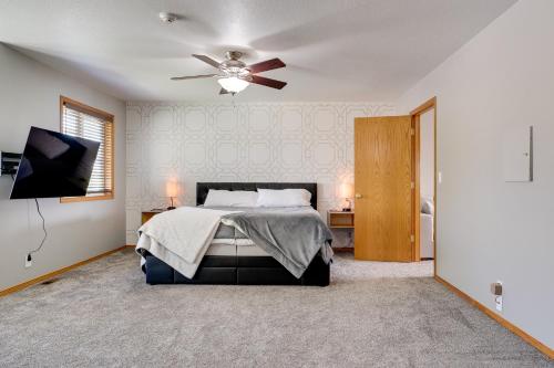 Moses Lake Vacation Rental with Hot Tub and Game Room