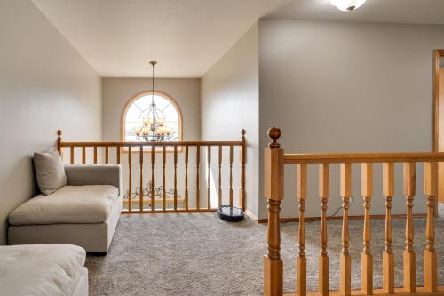 Moses Lake Vacation Rental with Hot Tub and Game Room