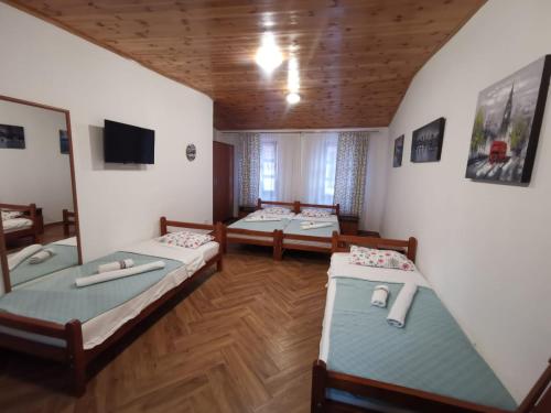 Old Town - Guest House in Bar