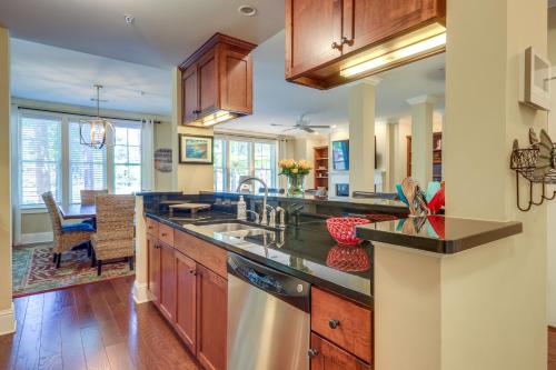 Lakefront Oconee Vacation Rental with Patio and Views! in 格林斯伯勒