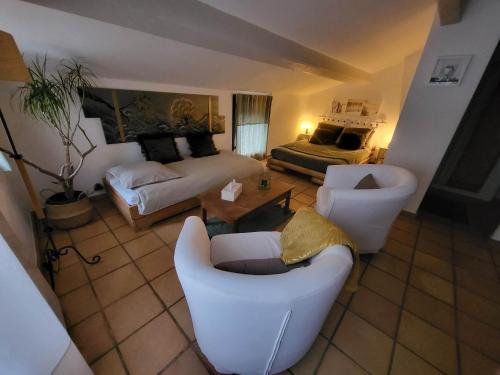 La haute verrerie Room Type - Family Room with Terrace