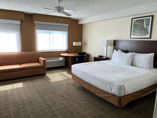 La Quinta Inn & Suites by Wyndham Orlando South