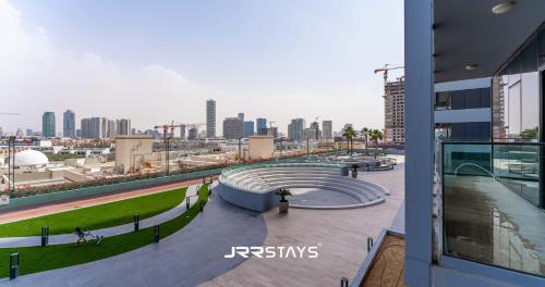 JRR Stays - JVC Bloom Tower B611 Studio Sleeps 2 - image 2