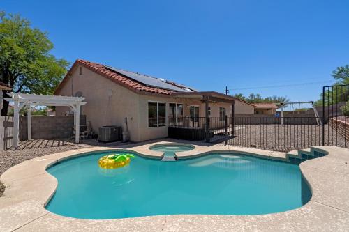 @ Marbella Lane - Vivacious 4BR Home Pool