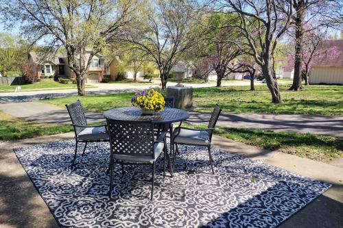 1908 Modern Farmhouse on large private treed lot