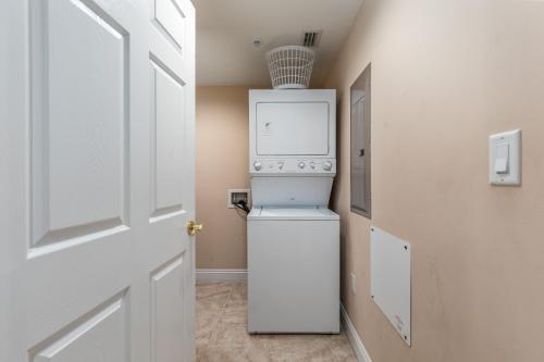 Treasure Island 1207 - image 25