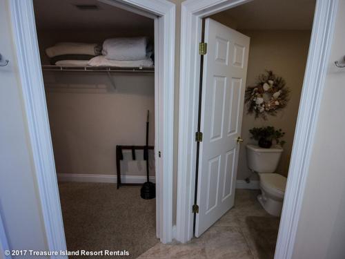 Treasure Island 0706 - image 36