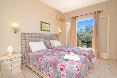 Three-Bedroom Villa image 6