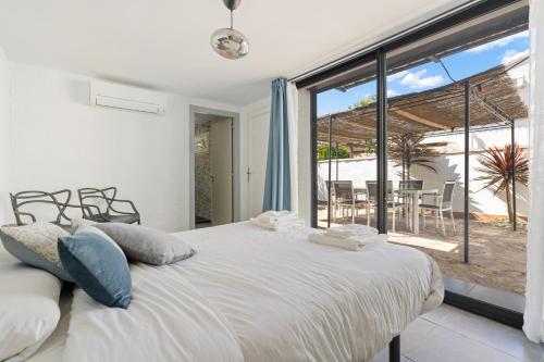Villa with Private Pool image 7