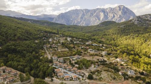 Charming Apartment with Outstanding View near Natural Attractions in Antalya