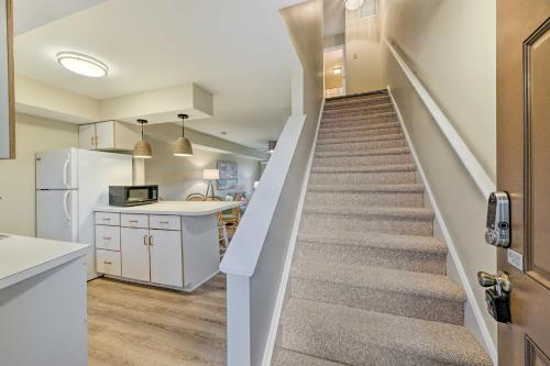 Brigantine Condo with Beach Access and Pool Views in 雙桅船市 (NJ)