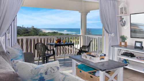 Exterior view of At 4 Umzumbe Beach Apartment, Mangrove Beach Estate