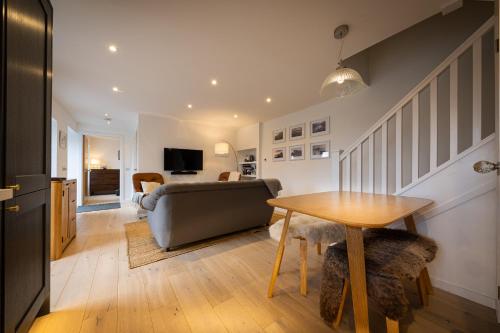 Tidal Cottage - image 10