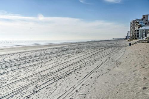 Coastal Surfside Beach House Walk to the Ocean!