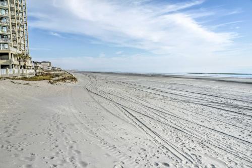 Coastal Surfside Beach House Walk to the Ocean!