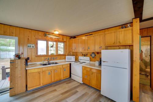 Lakefront Manistique Cabin with Private Dock and Fire Pit - image 6