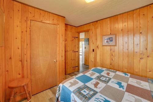 Lakefront Manistique Cabin with Private Dock and Fire Pit - image 12
