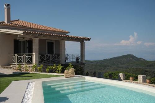  Koukoutsa House with Swimming Pool Corfu Sokraki in Sokrakion