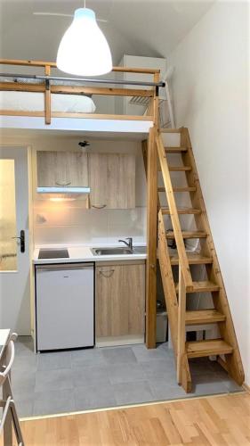 One-Bedroom Apartment image 10