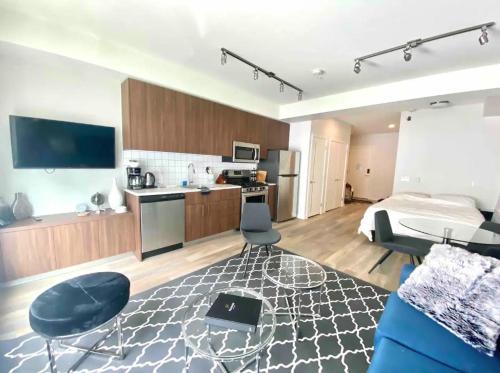 Perfect Brand New Studio Downtown Sidney