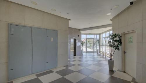 SEA & BUY in Hadera