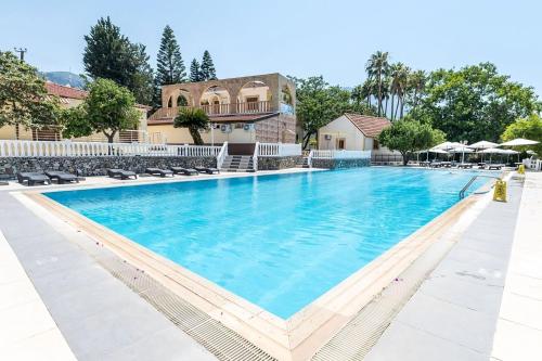 Riverside Garden Resort - image 14