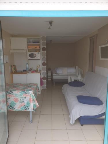 Studio cabine à 200m de la plage sainte Cécile - Location saisonnière - Camiers