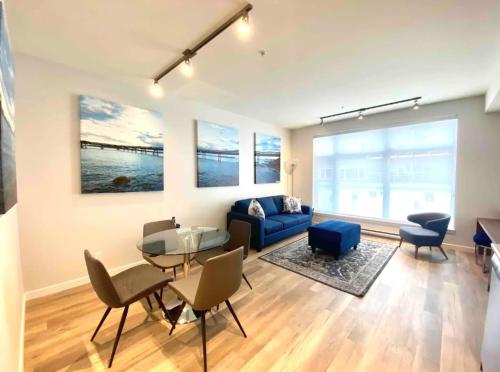 Perfect Brand New Condo In The Heart of Sidney