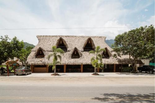 Arca Tayrona Restaurant & Hostal