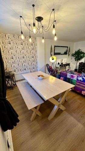 Stylish & Cosy - Flat 6, Osborne Road in Pontypool