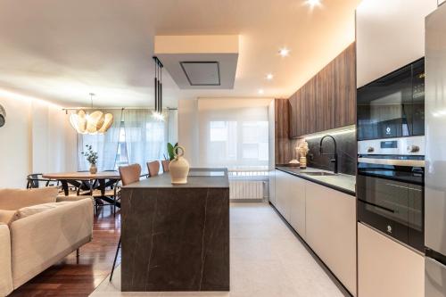 New! Lovely 4-Bedroom Loft in Bilbao, Bilbao (photo 7)