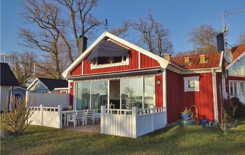 Awesome Home In Slvesborg With House Sea View