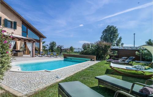 Bazen, Stunning home in Jesolo with Outdoor swimming pool, WiFi and 6 Bedrooms in Jesolo