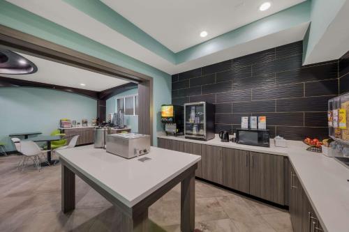 Їжа та напої, Best Western Bowie Inn & Suites in Боуі