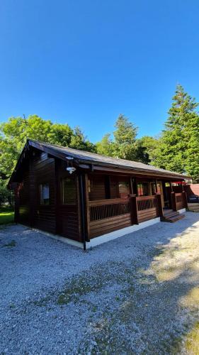 3-Bed Lodge - Sleeps 7 - Hot Tub - Pet Friendly, Skipton (foto 5)