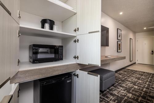 Quality Inn & Suites Montclair - image 12