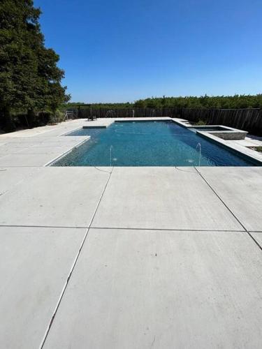 Hot tub, Adorable One Bedroom Cottage in Oakdale (CA)