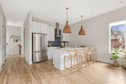 Serene Boho Chic Home-Mins to DT in Nashville, USA