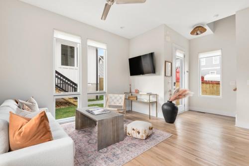 Serene Boho Chic Home-Mins to DT in Nashville, USA