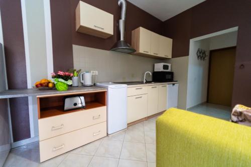 Two-Bedroom Apartment with Terrace image 5