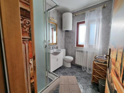 Three-Bedroom Apartment with Terrace image 7
