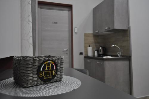 HSUITE – Naples, CO
