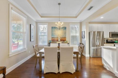 Fullerwood Delight- Mins to Beach and Downtown in St. Augustine, USA