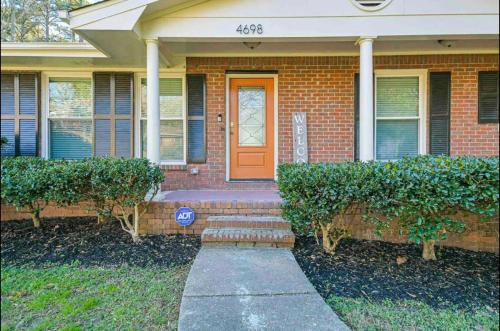 The Orange Door Bungalow in Atlanta, USA