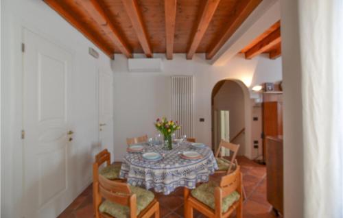 Nice home in Pieve di Soligo with WiFi and 3 Bedrooms in Pieve Di Soligo