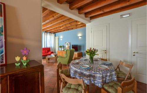 Nice home in Pieve di Soligo with WiFi and 3 Bedrooms in Pieve Di Soligo