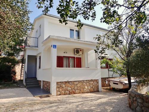 Apartment in Starigrad Paklenica, quiet in the green