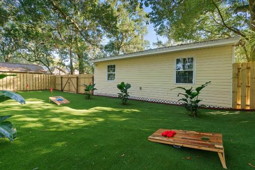 The Garden Cottage - Pet Friendly & 5 Mins to Town in Other