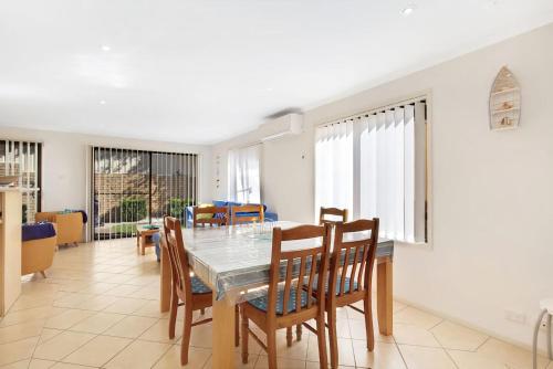 Townhouse in the heart of Port Stephens in Salamander Bay